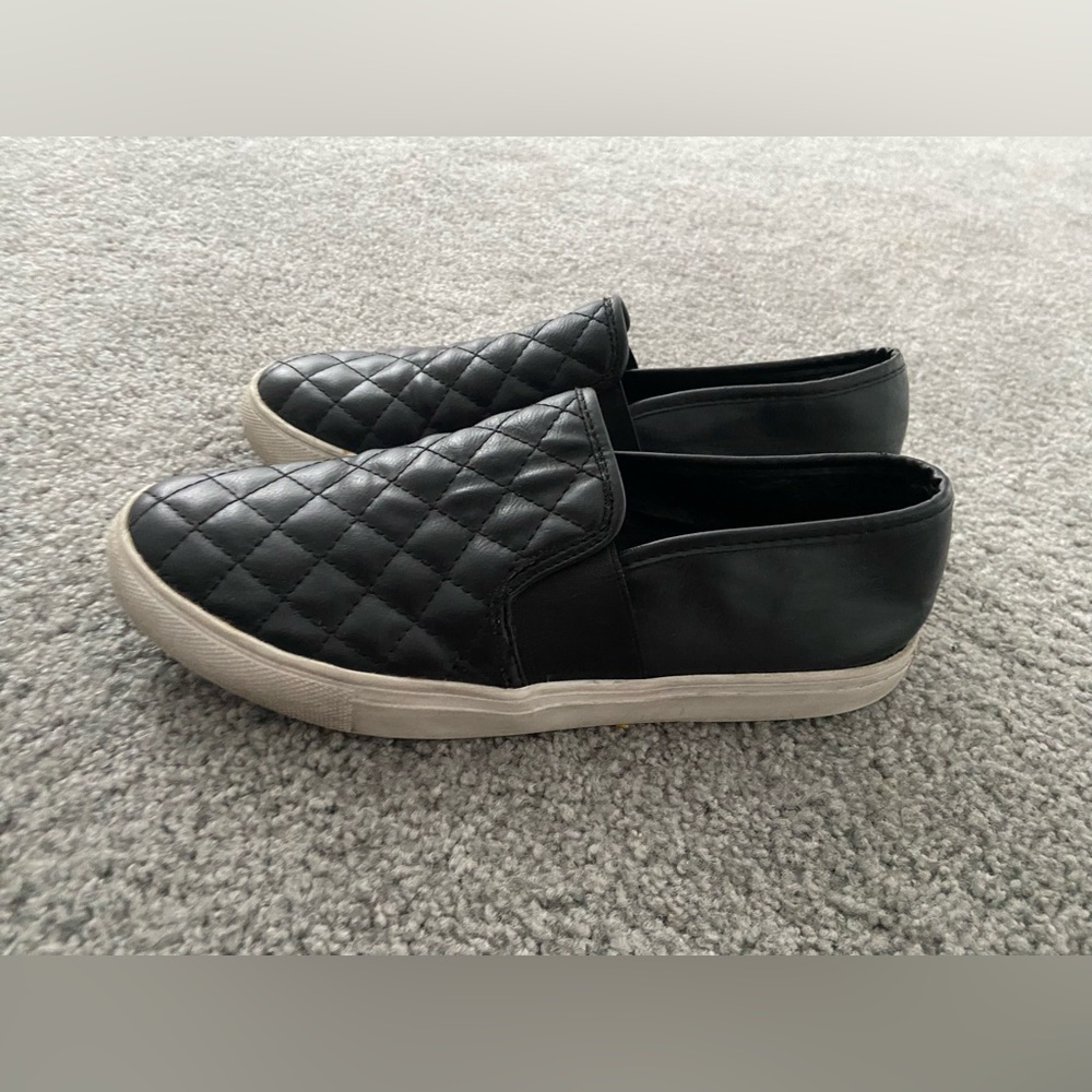 Steve Madden Black Quilted Slip-Ons